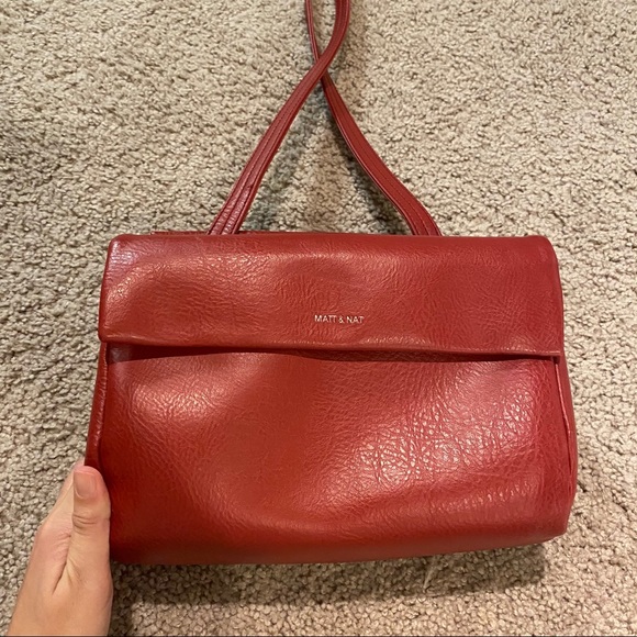Matt & Nat blinkin red crossbody bag - Picture 3 of 6